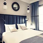 Mercure Arc De Triomphe Wagram 4* París
