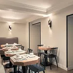 Mercure Arc De Triomphe Wagram Hotel