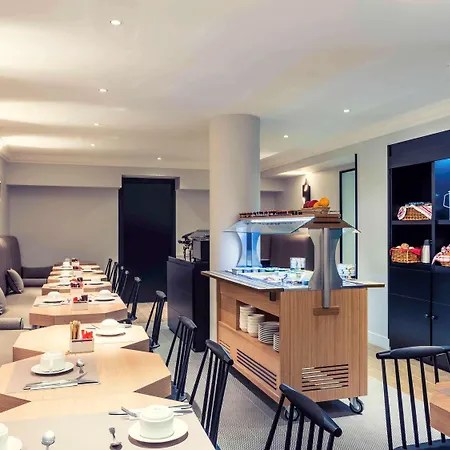 Mercure Arc De Triomphe Wagram Hotel