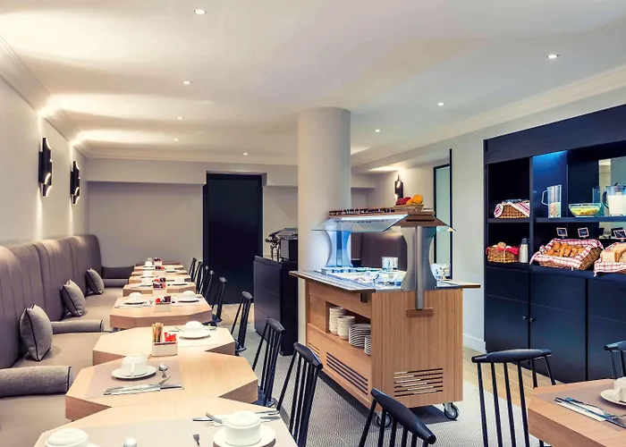 Mercure Arc De Triomphe Wagram Hotel