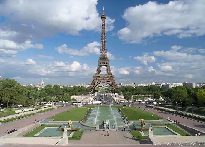 Mercure Arc De Triomphe Wagram