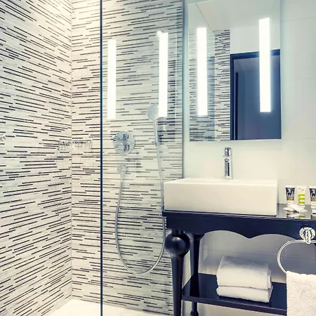Mercure Arc De Triomphe Wagram Hotel 4*