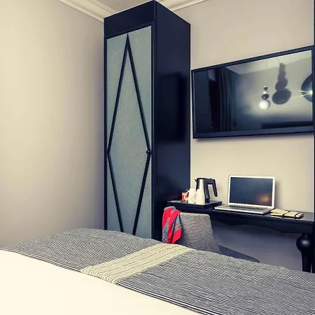 Mercure Arc De Triomphe Wagram 4*