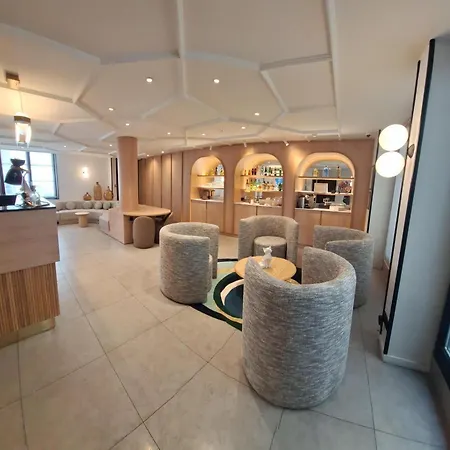 Mercure Arc De Triomphe Wagram 4*