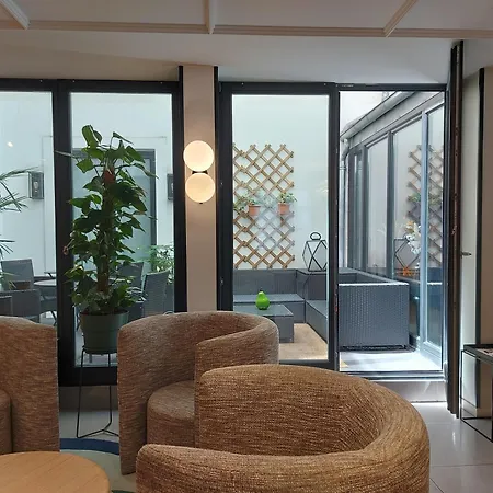 Mercure Arc De Triomphe Wagram Hotell 4*