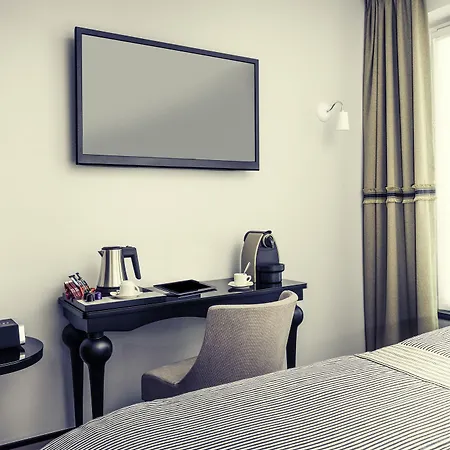 Mercure Arc De Triomphe Wagram Hotel