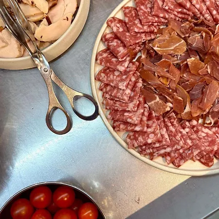 Mercure Arc De Triomphe Wagram Париж