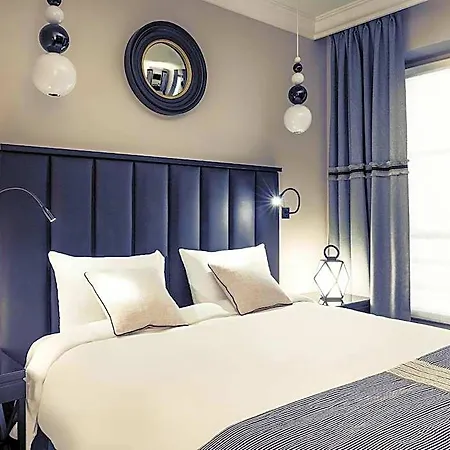 Mercure Arc De Triomphe Wagram Hotel París