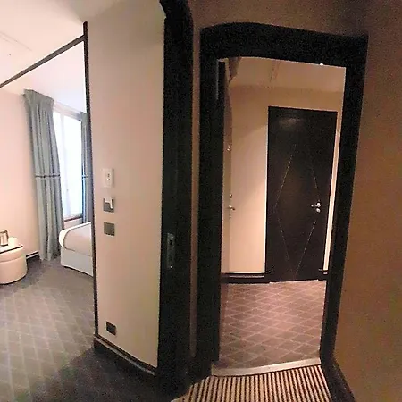 Hotel Mercure Arc De Triomphe Wagram 4*