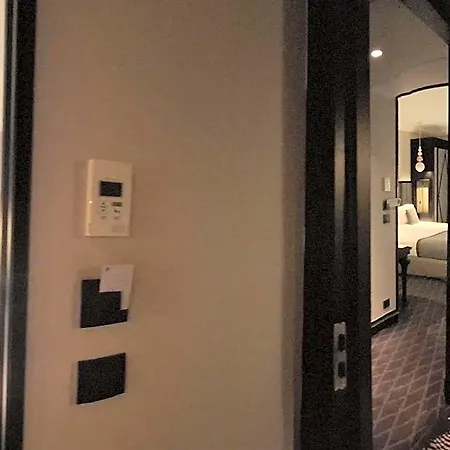 Hotel Mercure Arc De Triomphe Wagram 4*