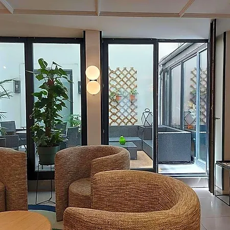 Mercure Arc De Triomphe Wagram 4*