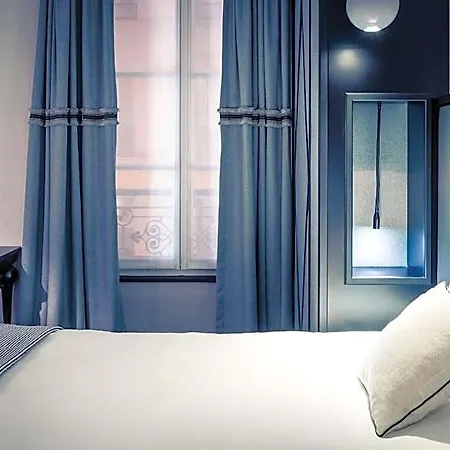 Hotel Mercure Arc De Triomphe Wagram París