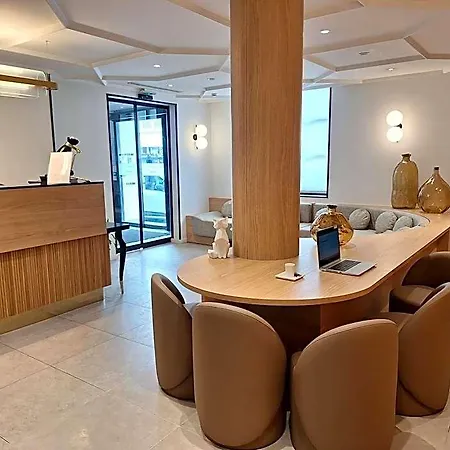 Mercure Arc De Triomphe Wagram 4* París