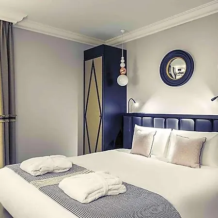 Mercure Arc De Triomphe Wagram París