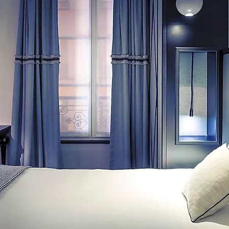 Mercure Arc De Triomphe Wagram Hotel París