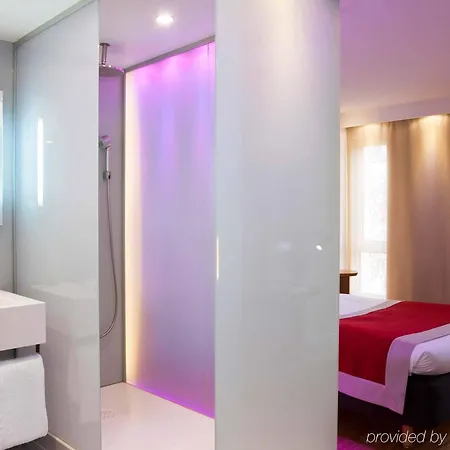 Mercure Arc De Triomphe Wagram Hotel Parijs