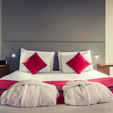 Hotel Mercure Arc De Triomphe Wagram 4*