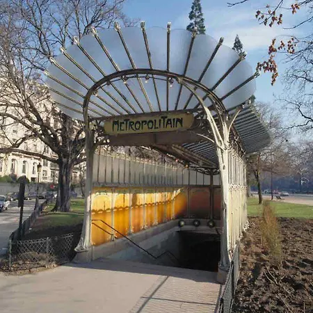 Mercure Arc De Triomphe Wagram