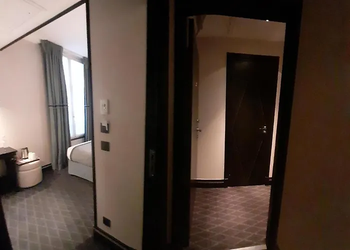 Mercure Arc De Triomphe Wagram 호텔 4*