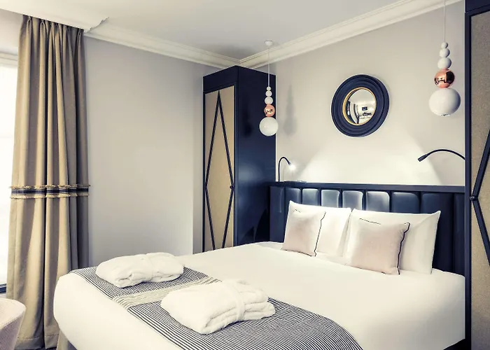 Mercure Arc De Triomphe Wagram