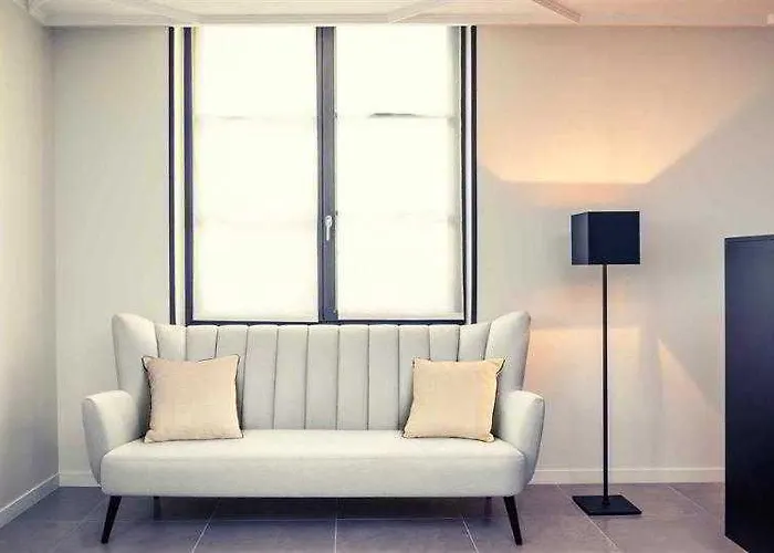 Otel Mercure Arc De Triomphe Wagram