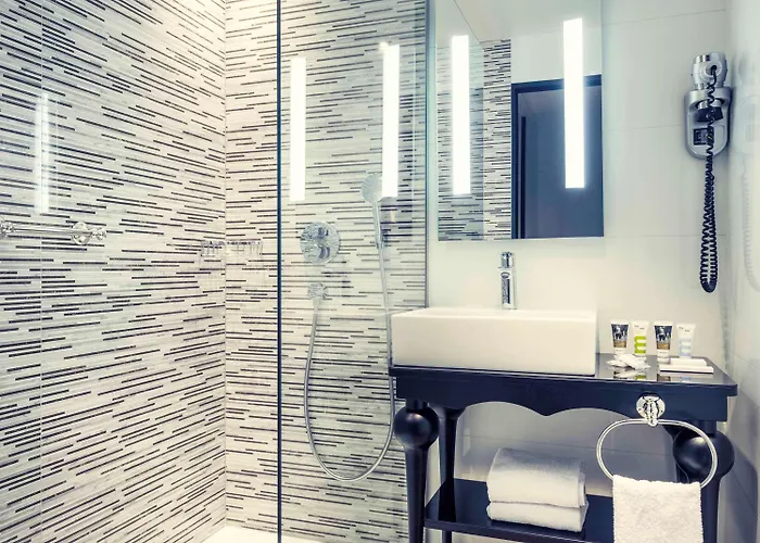 Mercure Arc De Triomphe Wagram Otel 4*