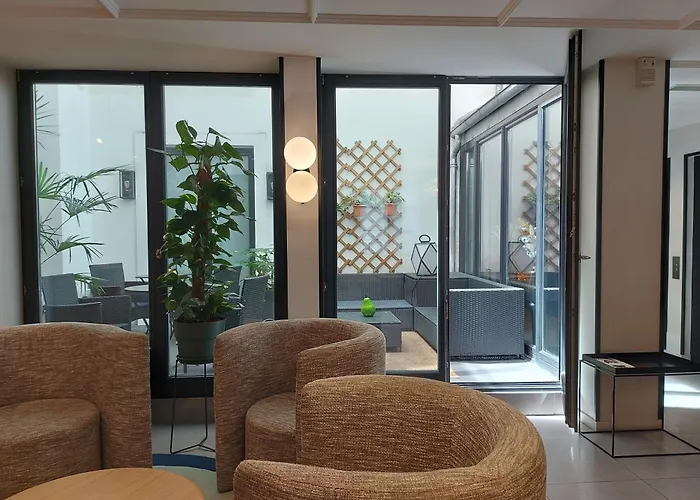 Mercure Arc De Triomphe Wagram 호텔 4*