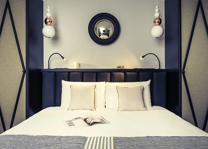 호텔 Mercure Arc De Triomphe Wagram 4*