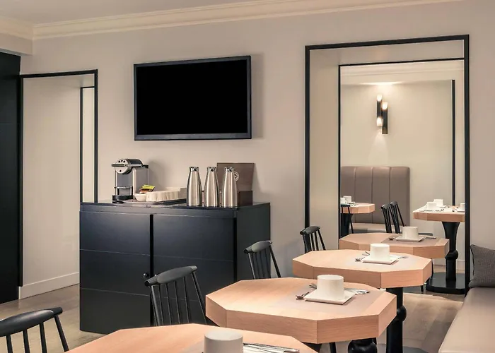 Otel Mercure Arc De Triomphe Wagram 4*