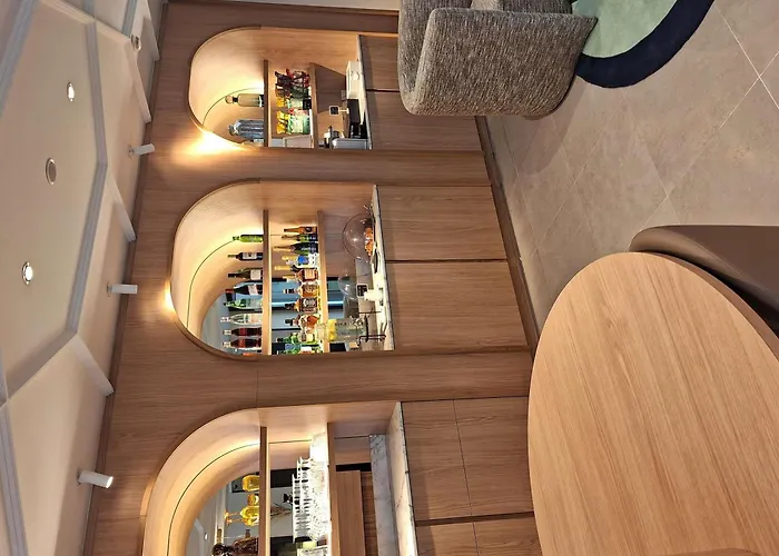 Mercure Arc De Triomphe Wagram