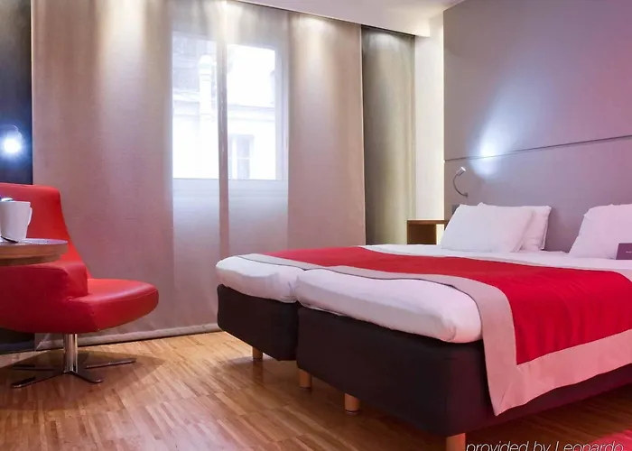 호텔 Mercure Arc De Triomphe Wagram 4*