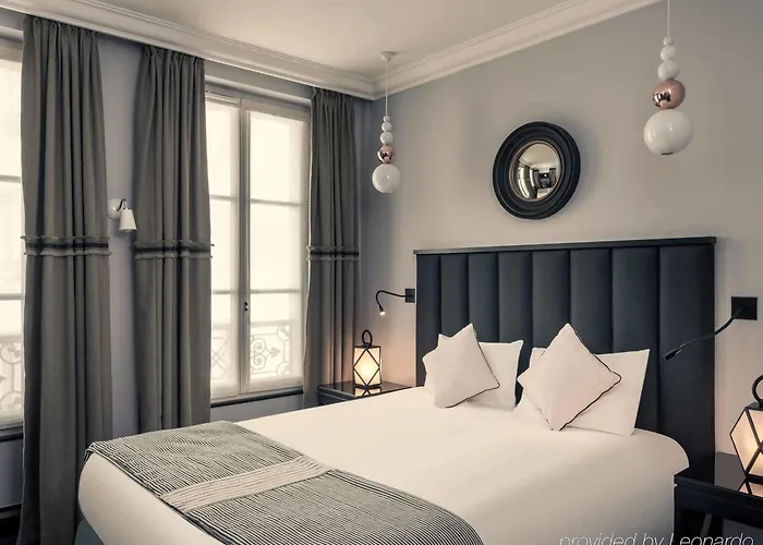 Mercure Arc De Triomphe Wagram