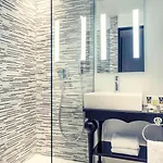 Mercure Arc De Triomphe Wagram 호텔 4*