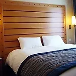 Mercure Arc De Triomphe Wagram 4* 파리