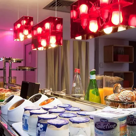 Mercure Arc De Triomphe Wagram Отель Париж