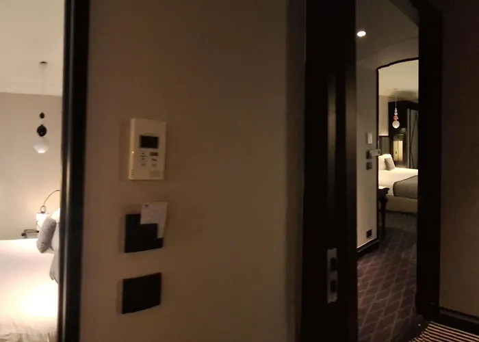Mercure Arc De Triomphe Wagram 4* 파리